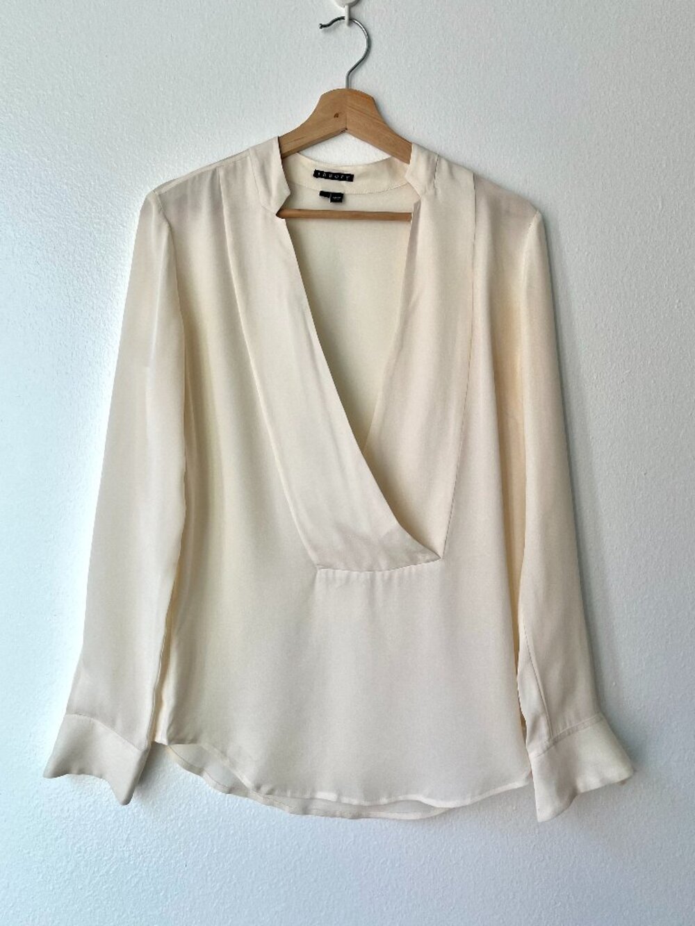Theory 100% Silk Corbette Oversized Flowy Split Neck Blouse - Sz P / XS